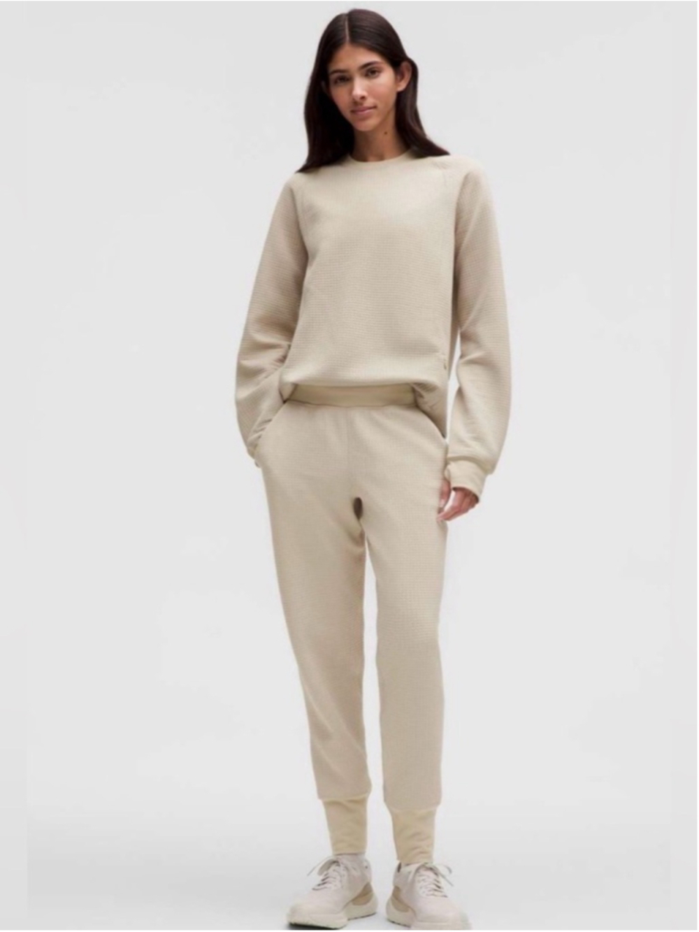 Lululemon Waffle-Knit Mid-Rise Jogger
Mojave Tan / Bone W5GKDS size 6